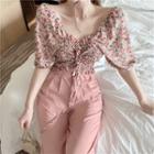 Short-sleeve Floral Top / Straight-fit Pants