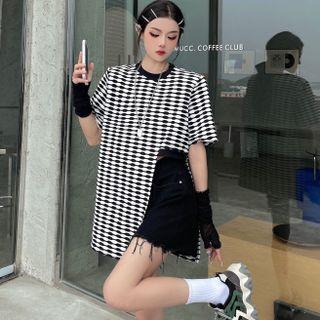 Elbow-sleeve Patterned T-shirt Black - One Size
