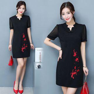 Short-sleeve Embroidery Sheath Dress