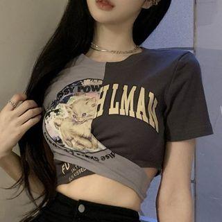 Short-sleeve Cat Print Cropped T-shirt Dark Gray - One Size