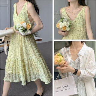 Sleeveless V-neck Floral Print Dress
