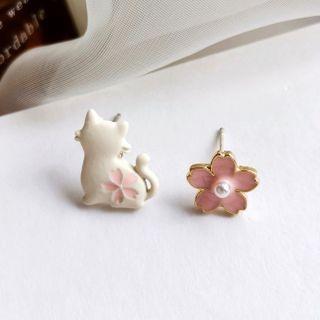 Cat Flower Asymmetrical Alloy Earring