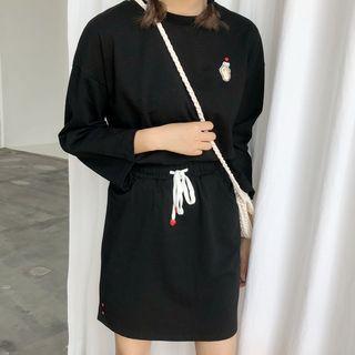 Set: Printed Long-sleeve T-shirt + Drawstring Midi Skirt