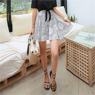 Band-waist Patterned Flare Shorts