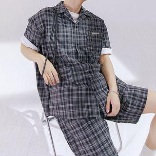 Pocket Front Gingham Short Sleeve Shirt / Straight Leg Shorts