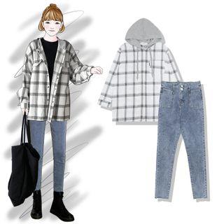 Plaid Shirt / Skinny Jeans