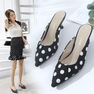 Dotted Pointed Slide Pumps