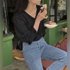 [lovb] Balloon-sleeve V-neck Blouse