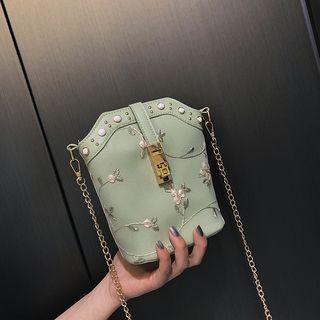 Embroidery Floral Bucket Bag With Chain Strap