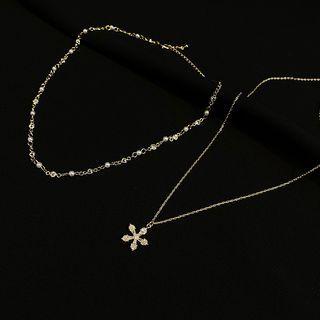 Flower Rhinestone Pendant Layered Alloy Choker Set Of 2 - Gold - One Size