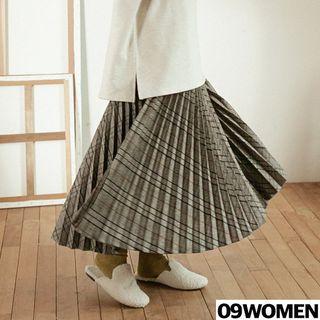 Plus Size Accordion-pleats Check Long Skirt