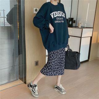 Lettering Sweatshirt / Leopard-print Midi A-line Skirt