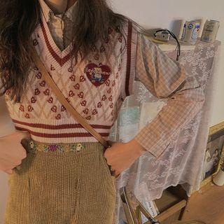 V-neck Bear Embroidered Cropped Sweater Vest
