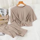 Set: Short-sleeve Twisted T-shirt + Pants