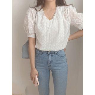 V-neck Puff-sleeve Perforated Top One Size