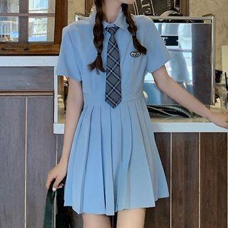 Short-sleeve Neck Tie Mini Pleated Dress Blue - One Size