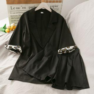 Set: Printed-cuff Loose Light Blazer + High-waist Shorts