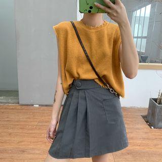 Sleeveless Knit Top / Pleated A-line Skirt