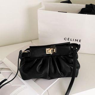 Turnkey Dumpling Clutch Black - One Size