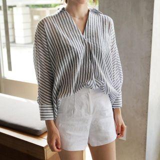 Long-sleeve Stripe V-neck Shirt