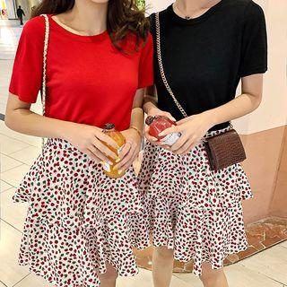 Set: Short-sleeve Knit Top + Fruit Print Layered Skirt