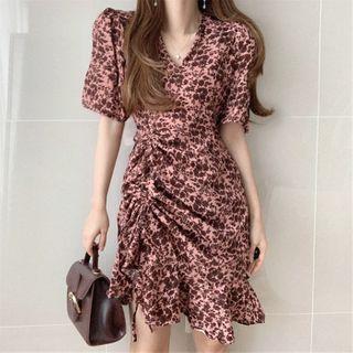 Short-sleeve Floral V-neck Mini Dress