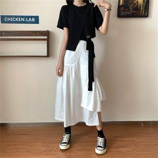 Set: Short-sleeve T-shirt + A-line Midi Skirt Set Of 2 - T-shirt - Black - One Size / Skirt - White - One Size