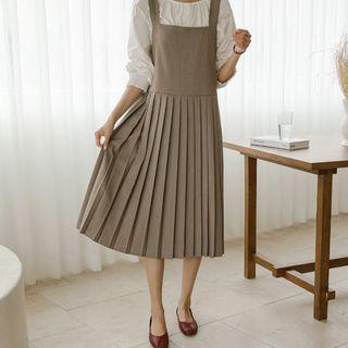Square-neck Pleated Long Pinafore Dress