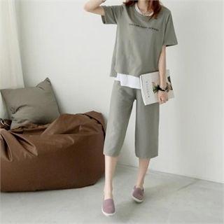 Set: Lettering T-shirt + Crop Sweat Pants