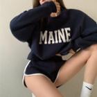 Oversized Sweatshirt / Contrasted High-waist Sweatshorts