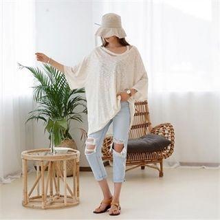 Slit-trim Elbow-sleeve T-shirt