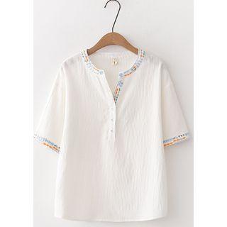 Short-sleeve Embroidered Notch Neck Blouse