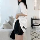 Curve-hem Oversize Letter T-shirt