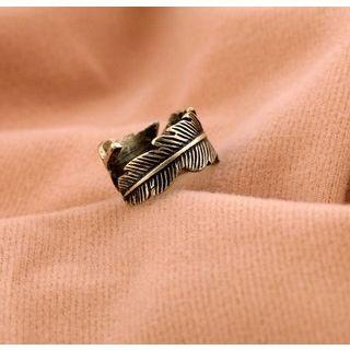 Embossed Feather Toe Ring