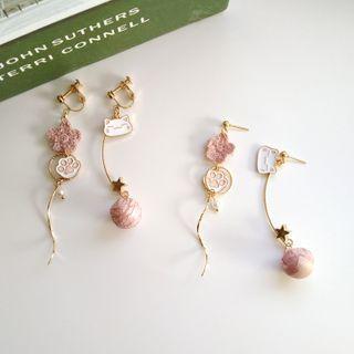 Non-matching Cat & Paw Dangle Earring / Clip-on Earring