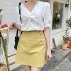 Puff-sleeve Knotted Blouse