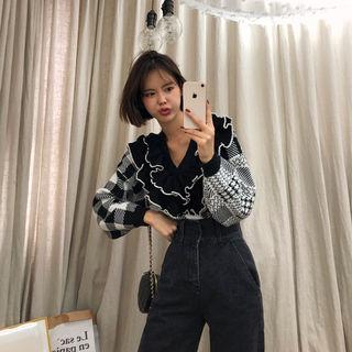 Frilled V-neck Plaid Sweater