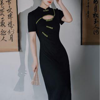 Short-sleeve Cut-out Midi Qipao