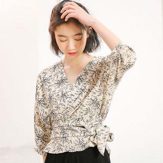 Printed V-neck 3/4-sleeve Blouse