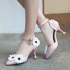 Flower Accent Pointy Pumps
