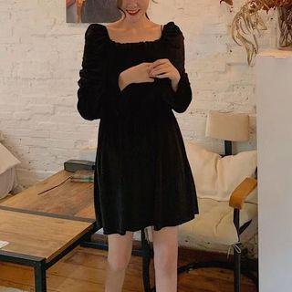 Square-neck Long-sleeve A-line Mini Velvet Dress