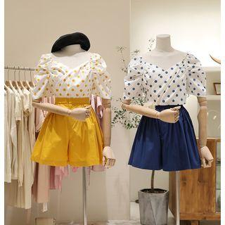 Short-sleeve V-neck Dotted Top