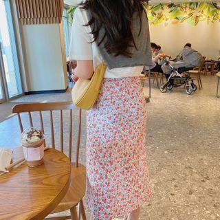 Floral Midi A-line Skirt / Plain Short-sleeve T-shirt