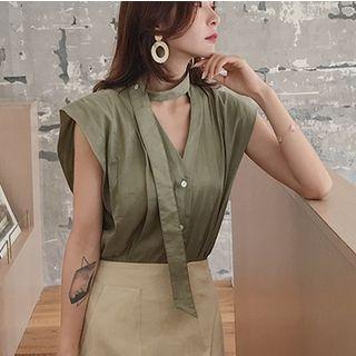Plain Single-breasted V-neck Sleeveless Top