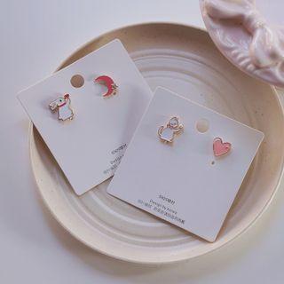 Cat / Rabbit Asymmetrical Alloy Earring