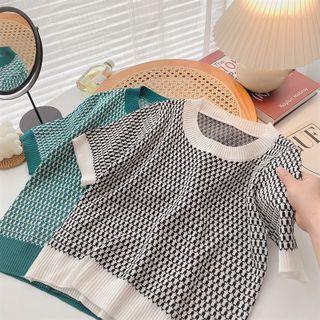 Short-sleeve Round Neck Two-tone Knit Top