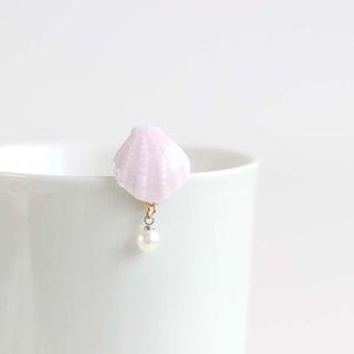 Faux Pearl Shell Brooch