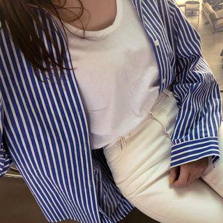 Deep-slit Stripe Shirt