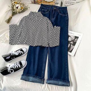 Long-sleeve Plaid T-shirt / Wide-leg Jeans