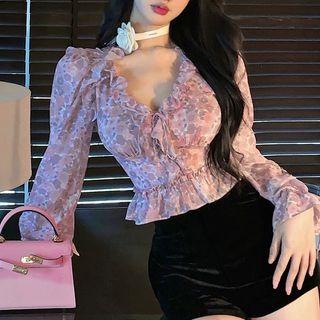 V-neck Floral Cropped Blouse / Velvet Shorts